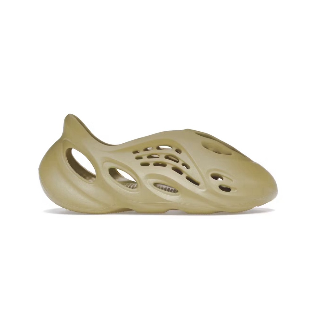 Yeezy Foam RNNRs Sulfur
